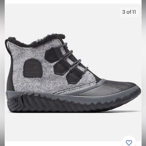 Sorel Out N About Size 9